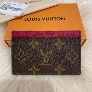 Louis Vuitton Accessories - Louis Vuitton 2019 Monogram Fuchsia Card Holder Louis Vuitton Accessories - Louis Vuitton 2019 Monogram Fuchsia Card Holder